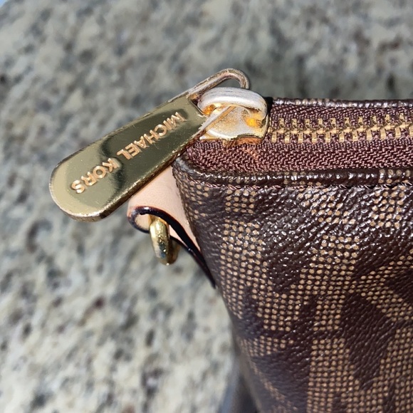 Michael Kors satchel bag - Picture 4 of 9